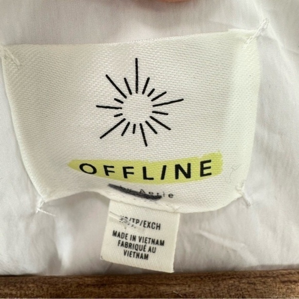 Offline by Aerie Size XS Cropped Hooded Windbreaker Running Outdoors Cream White - Picture 2 of 9